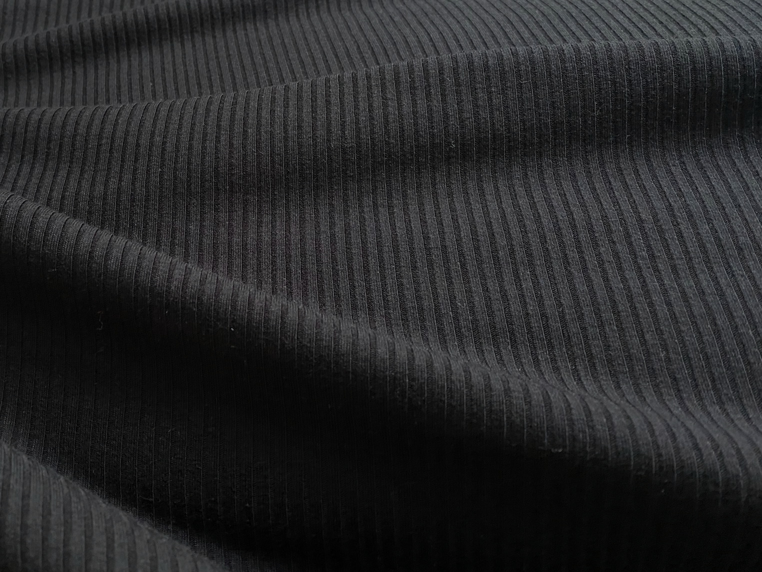 MILK-Tencel Rippenstrick Derby Stripe Jersey Schwarz