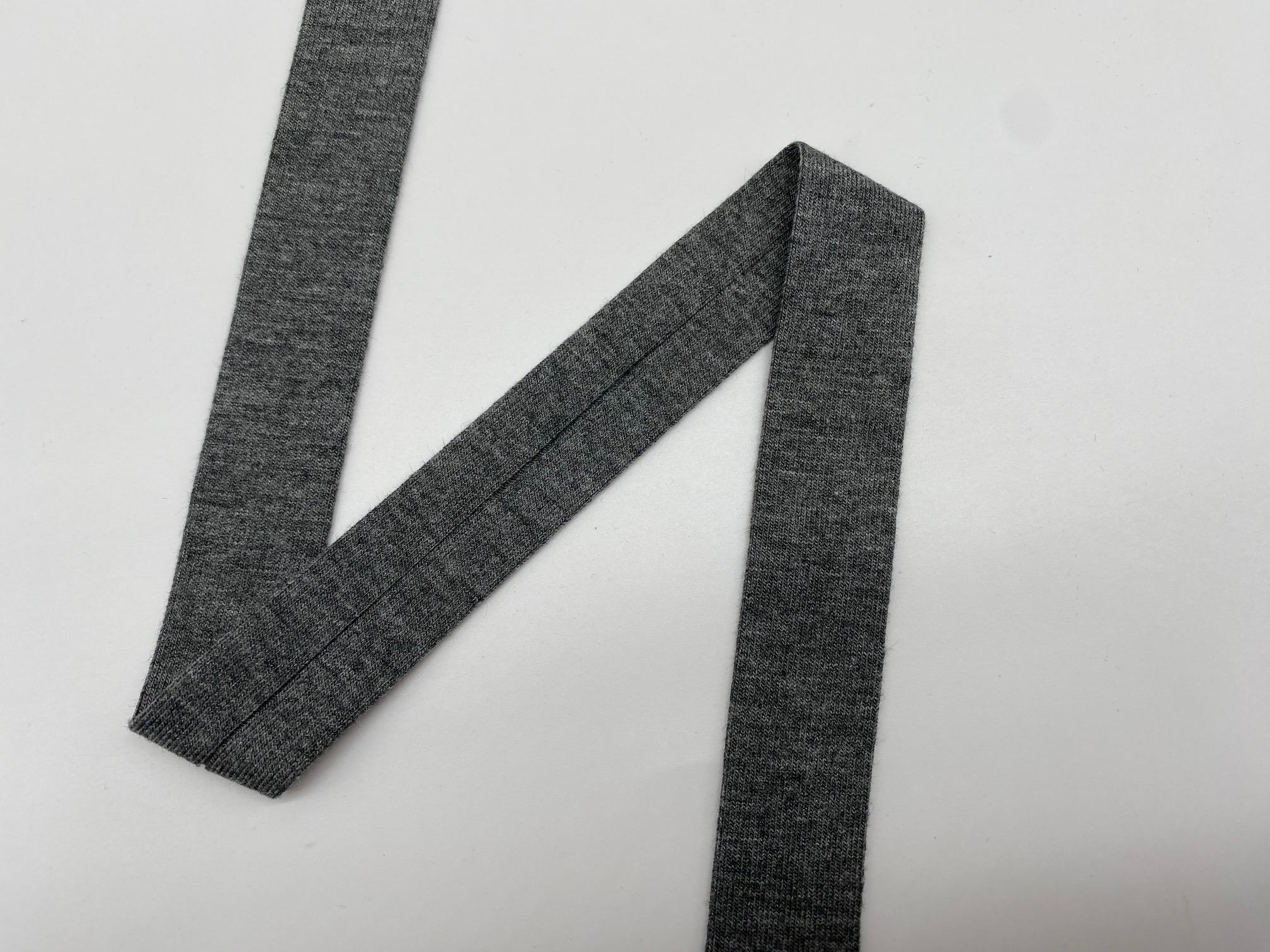 Jersey Schrägband Viskose Dunkelgrau meliert 20 mm elastisch 33