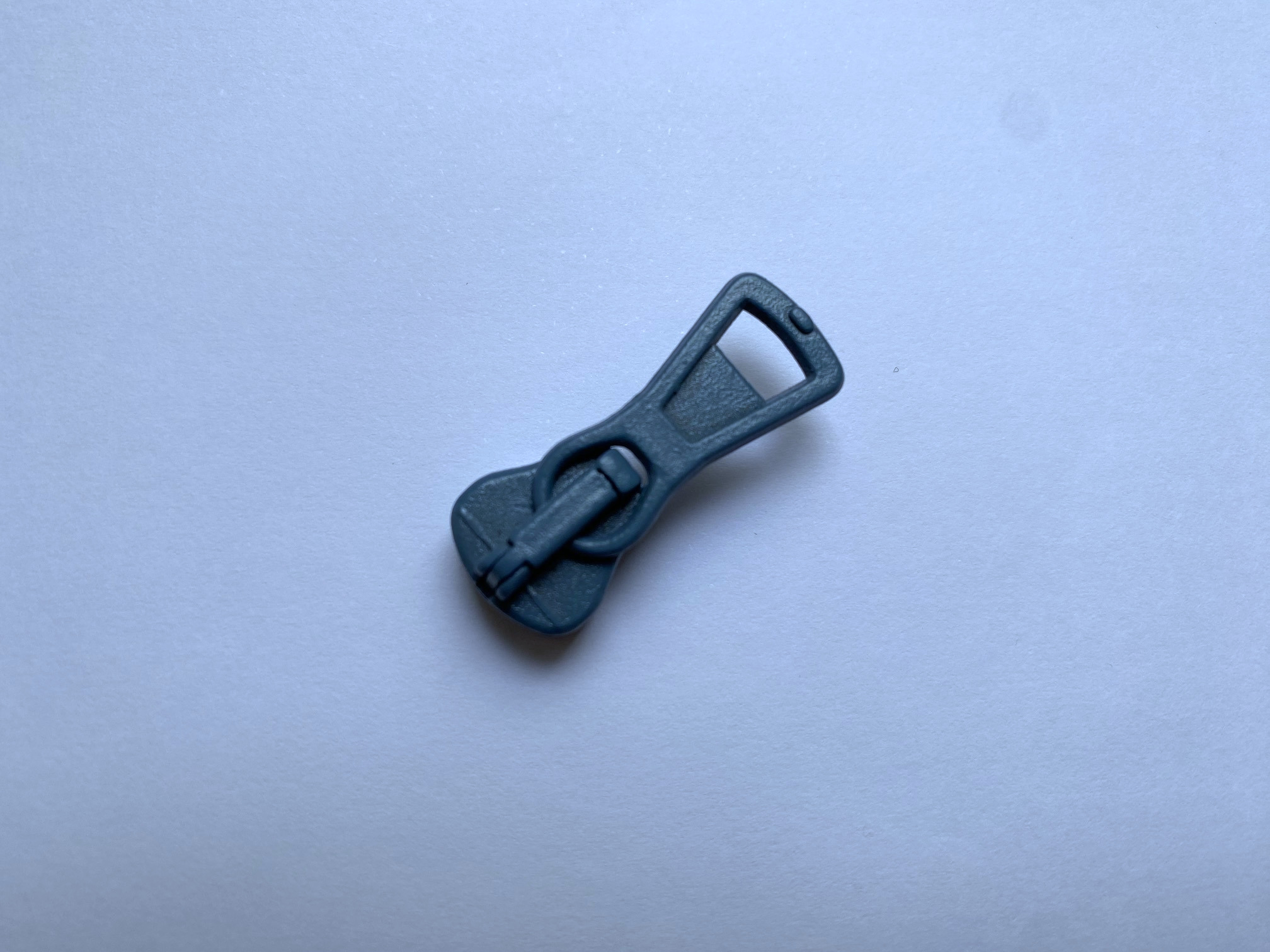 Zipper/Schieber Graublau für breiten Endlosreißverschluss 5,8 Raupe 310